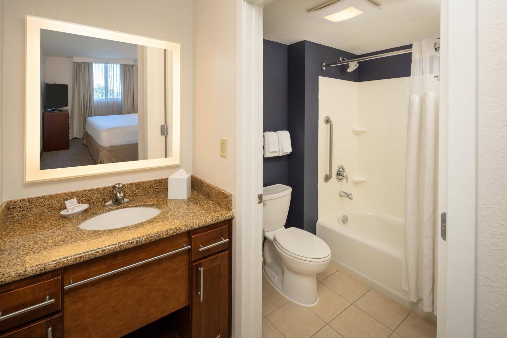 Residence Inn By Marriott Miami Airport Eksteriør billede